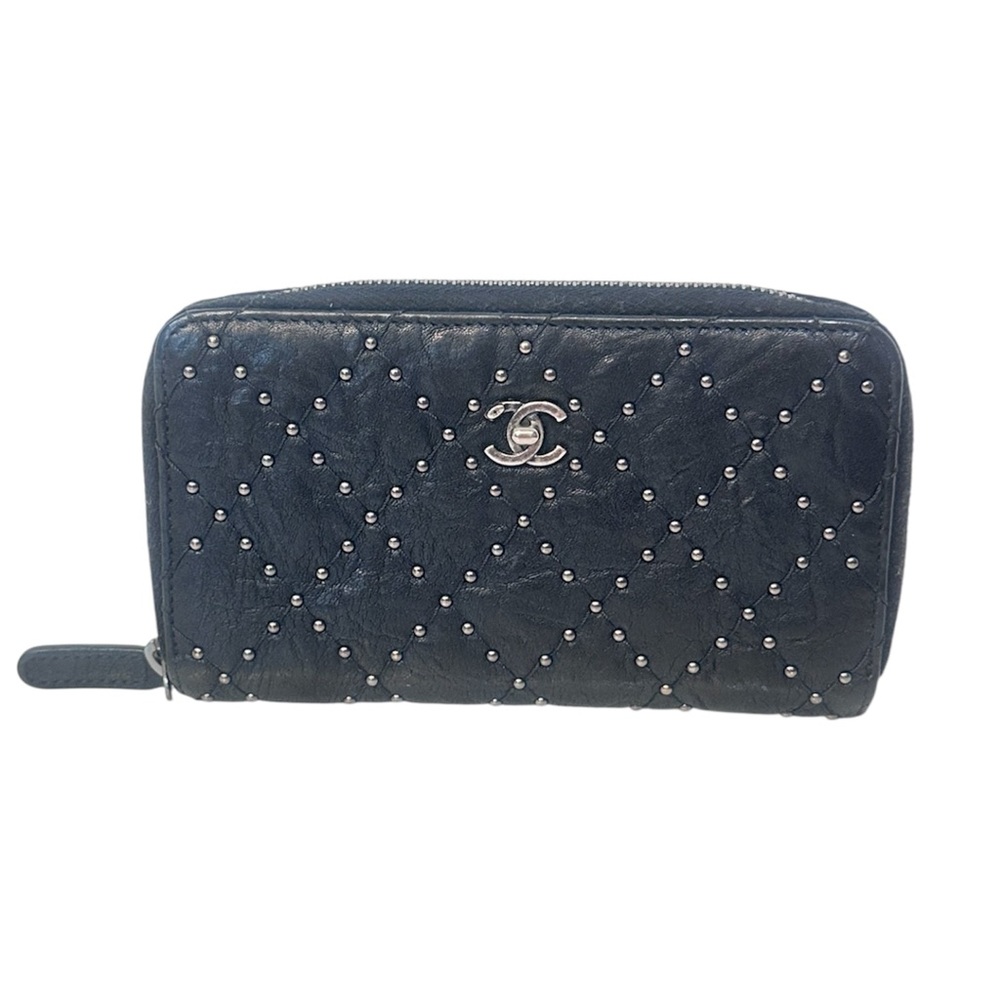 CHANEL Black Quilted Studded Medium Zippy Wallet